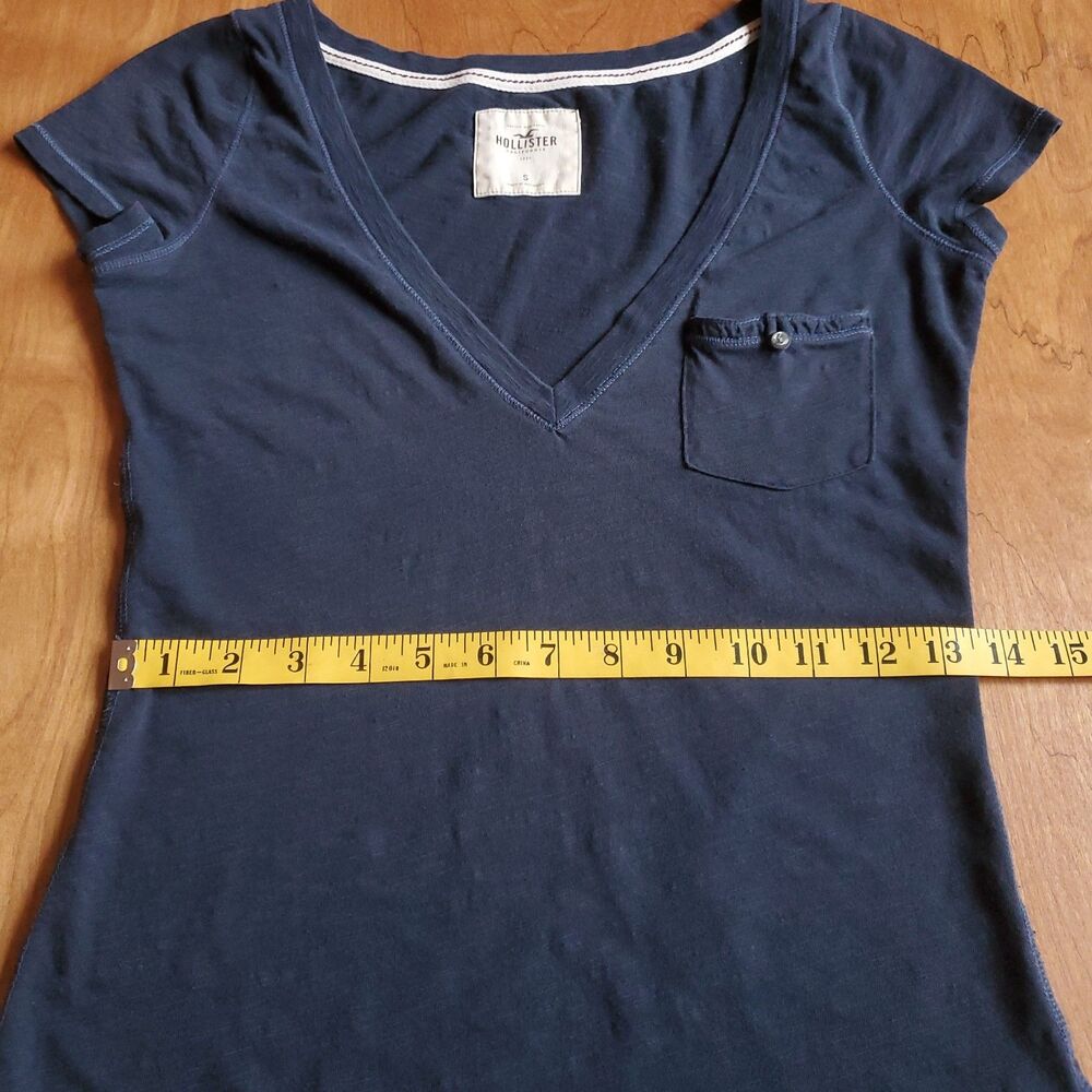 Hollister Deep V Neck T Shirt Navy Blue Size S Baby Pocket Tee Y2K Bella Swan - Picture 10 of 10